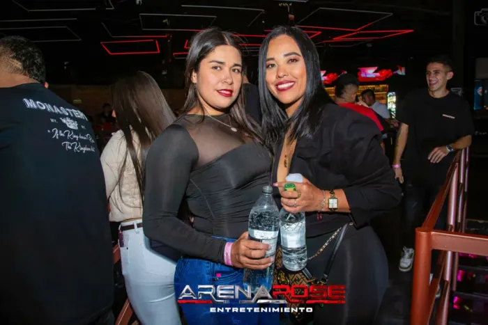 Yeison Jiménez — Homenaje con el corazón en Arena Rose, foto 7