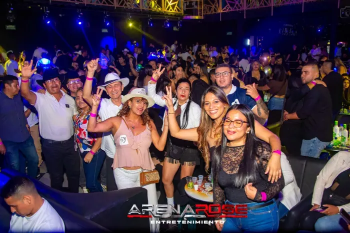 Yeison Jiménez — Homenaje con el corazón en Arena Rose, foto 8
