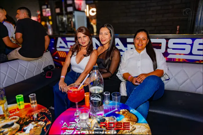Yelsid — Remember Reggaeton en Arena Rose, foto 2